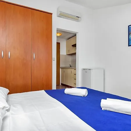 Apartmán By The Sea Cove Pokrivenik, Hvar - 2073 *