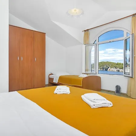 Apartment Apartments By The Sea Cove Pokrivenik, Hvar - 2073 Zastrazisce